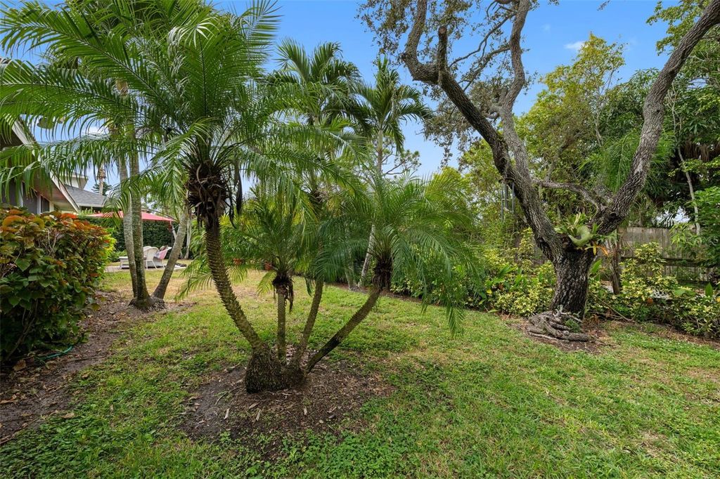 Image 36 of property listing at 2304 89TH STREET NW, Bradenton, FL 34209