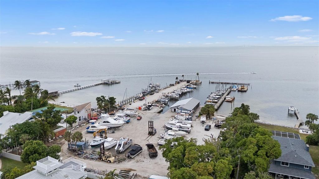 Image 47 of property listing at 2304 89TH STREET NW, Bradenton, FL 34209