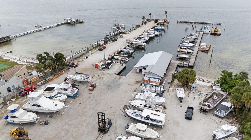 Image 48 of property listing at 2304 89TH STREET NW, Bradenton, FL 34209