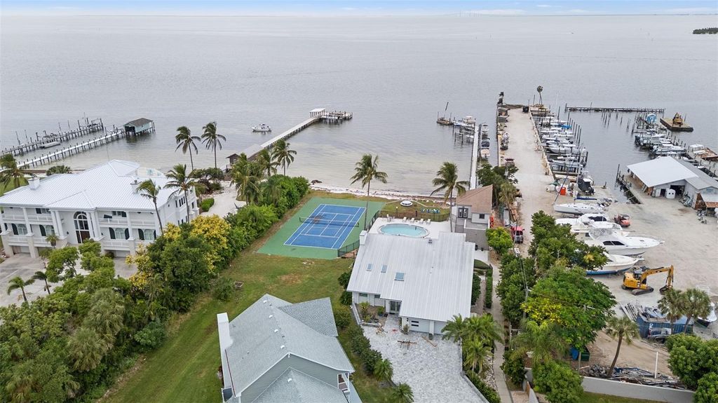 Image 50 of property listing at 2304 89TH STREET NW, Bradenton, FL 34209