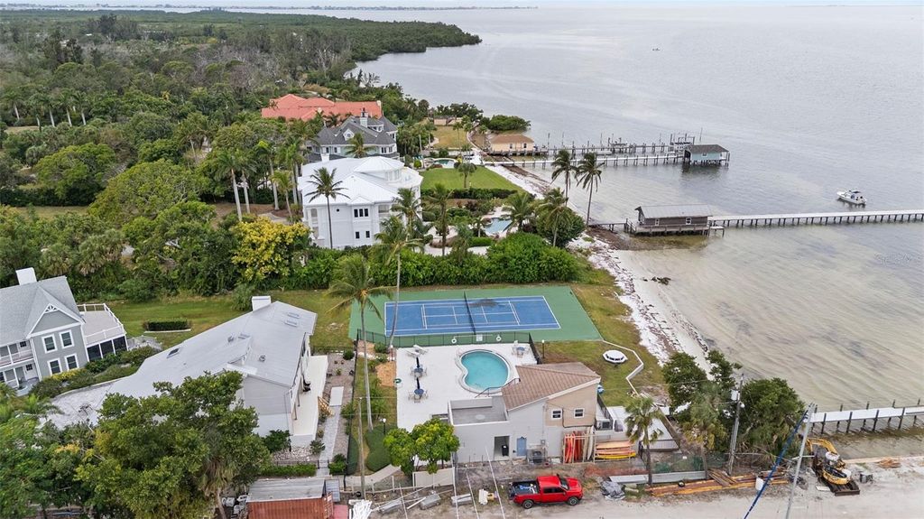 Image 52 of property listing at 2304 89TH STREET NW, Bradenton, FL 34209