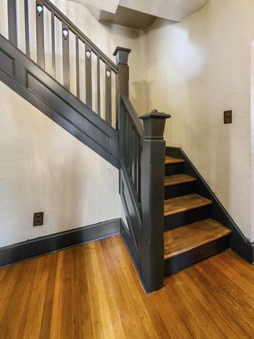 746 Oakridge Drive, Jackson, MI 49203