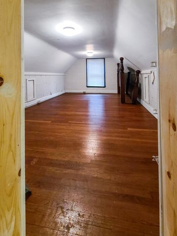 746 Oakridge Drive, Jackson, MI 49203