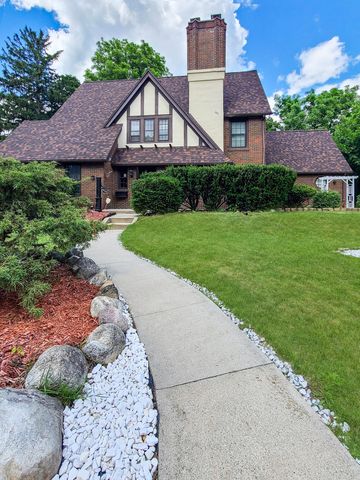 746 Oakridge Drive, Jackson, MI 49203