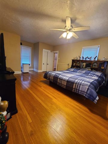 746 Oakridge Drive, Jackson, MI 49203