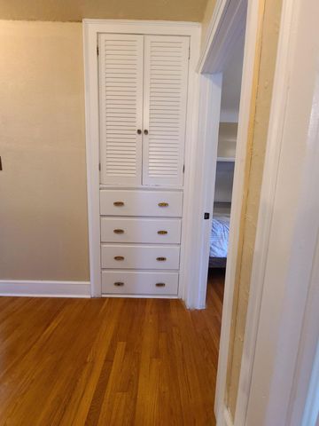 746 Oakridge Drive, Jackson, MI 49203