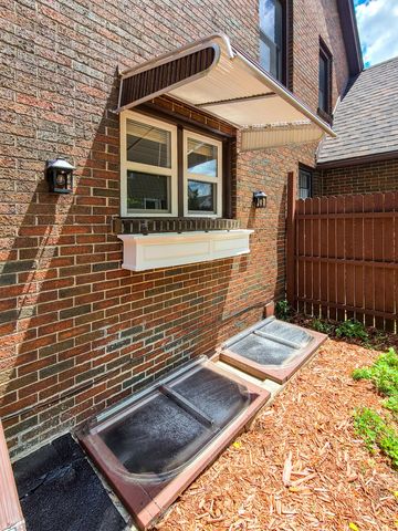 746 Oakridge Drive, Jackson, MI 49203