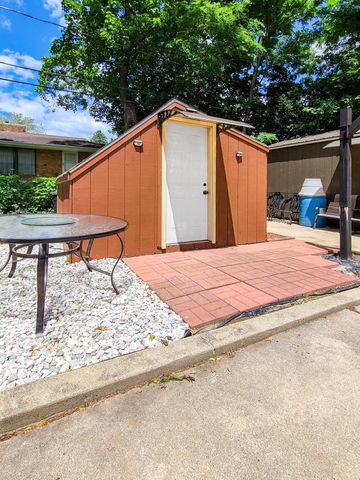 746 Oakridge Drive, Jackson, MI 49203