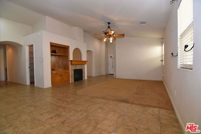 5116 Silver Clover Avenue, Bakersfield, CA 93313