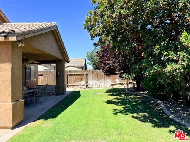 5116 Silver Clover Avenue, Bakersfield, CA 93313