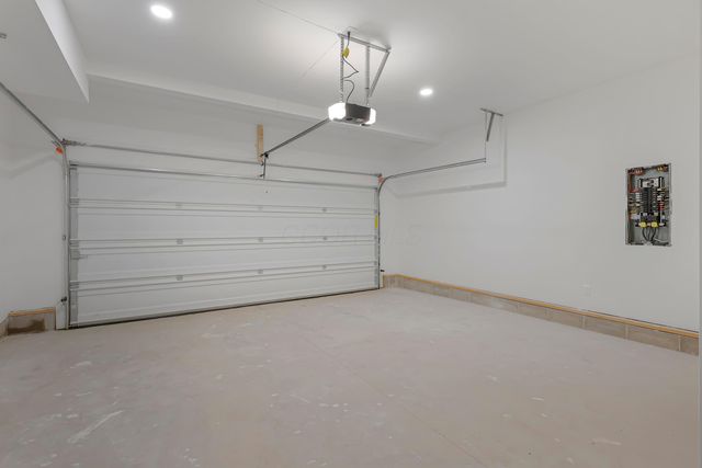 162 W Locust Street, Newark, OH 43055