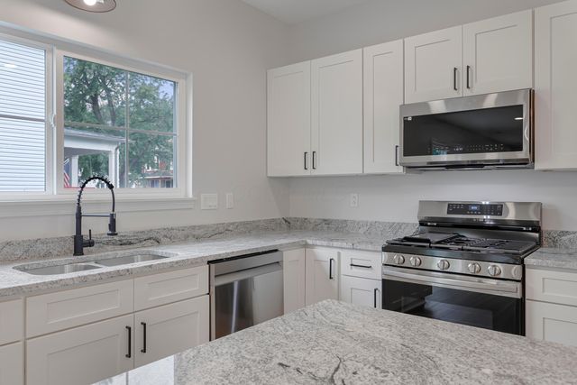 162 W Locust Street, Newark, OH 43055