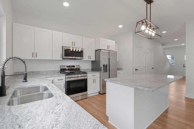 162 W Locust Street, Newark, OH 43055