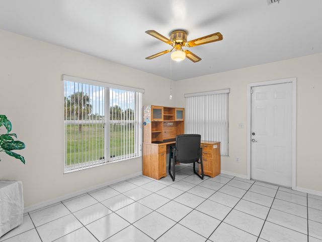 992 Seneca Avenue, Sebastian, FL 32958