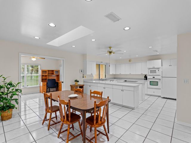 992 Seneca Avenue, Sebastian, FL 32958