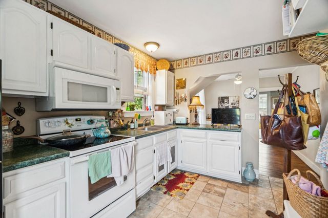 6 Pine Street, Windsor, VT 05089