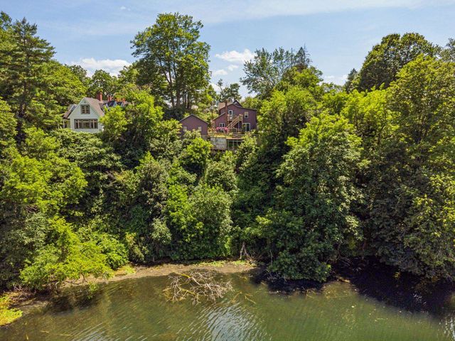 6 Pine Street, Windsor, VT 05089