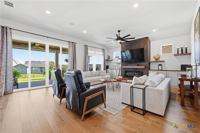 446 Skipping Cedar Street, San Marcos, TX 78666