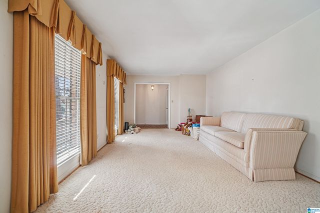 900 20TH AVENUE NW, Center Point, AL 35215