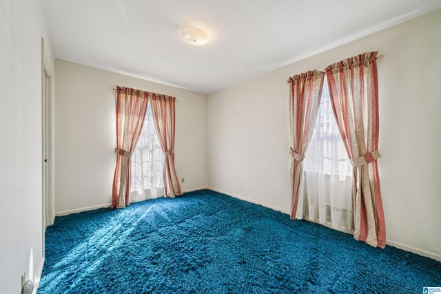 900 20TH AVENUE NW, Center Point, AL 35215