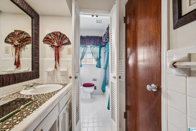 900 20TH AVENUE NW, Center Point, AL 35215