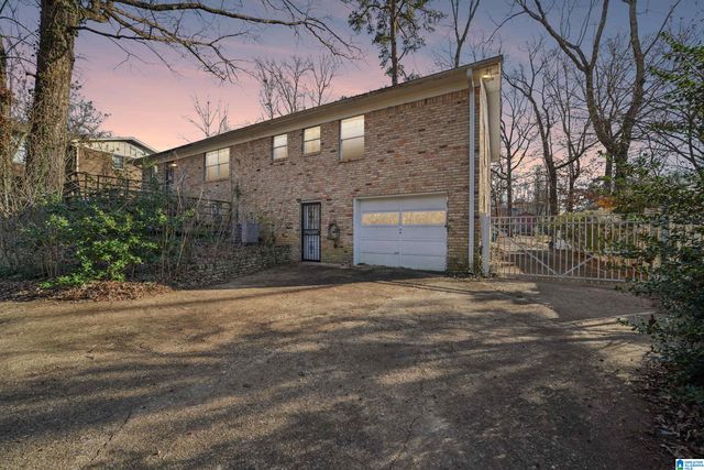 900 20TH AVENUE NW, Center Point, AL 35215