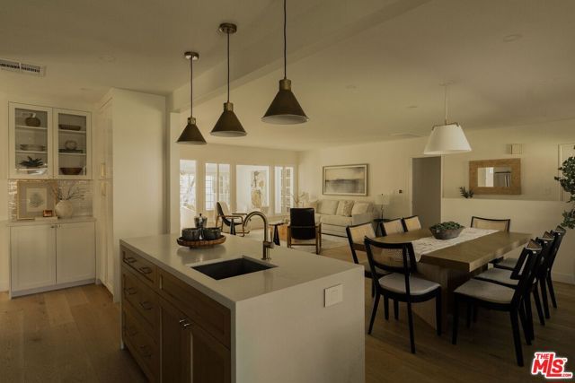 1354 Green Lane, La Canada Flintridge, CA 91011