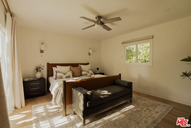 1354 Green Lane, La Canada Flintridge, CA 91011