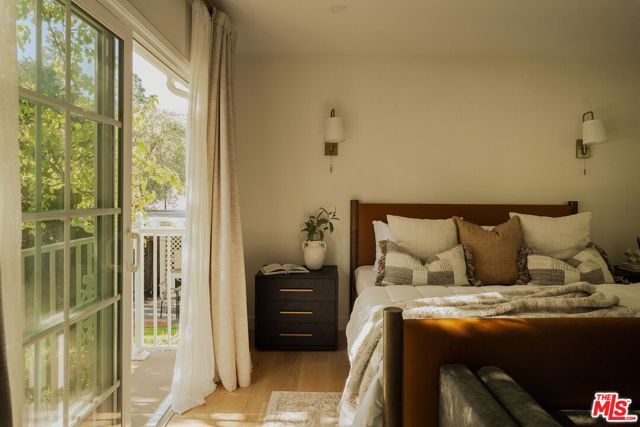 1354 Green Lane, La Canada Flintridge, CA 91011