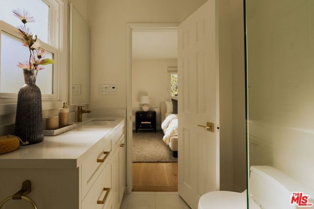 1354 Green Lane, La Canada Flintridge, CA 91011