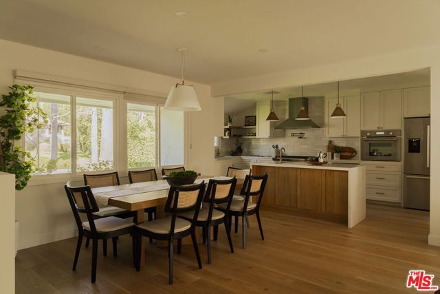 1354 Green Lane, La Canada Flintridge, CA 91011