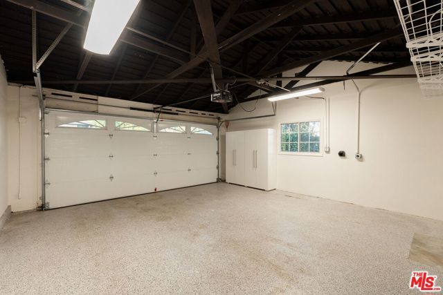 1354 Green Lane, La Canada Flintridge, CA 91011