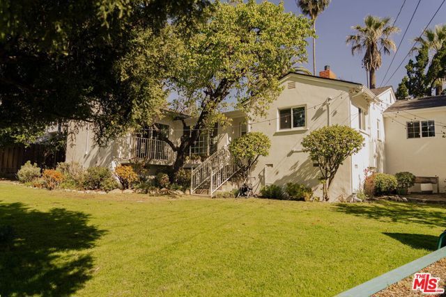 1354 Green Lane, La Canada Flintridge, CA 91011