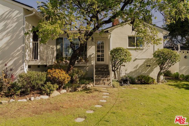 1354 Green Lane, La Canada Flintridge, CA 91011