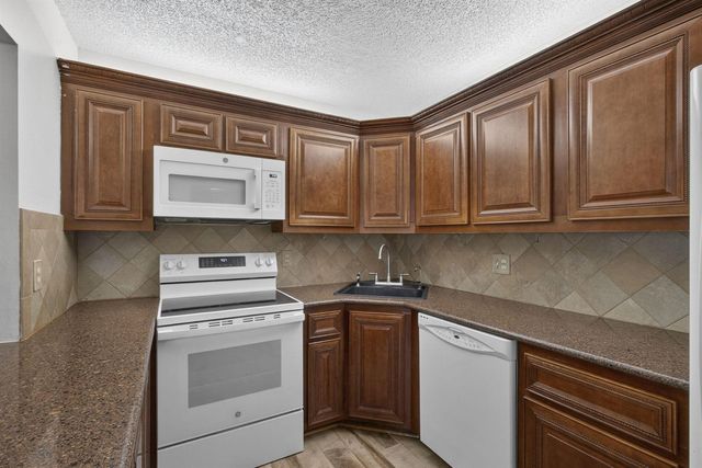 315 Pine Ridge Circle D-1, Greenacres, FL 33463