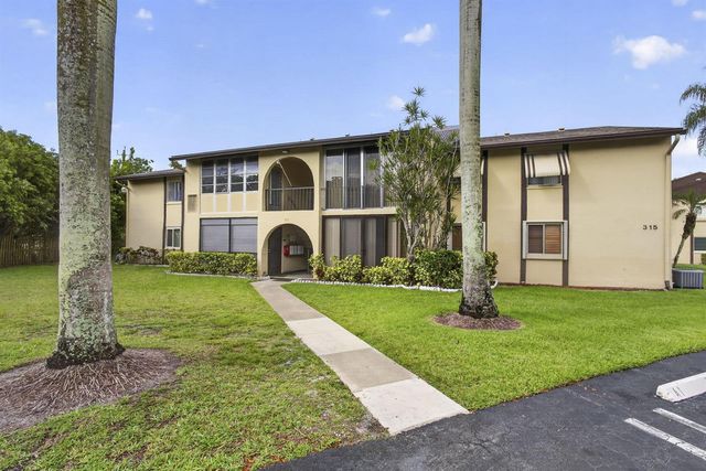 315 Pine Ridge Circle D-1, Greenacres, FL 33463