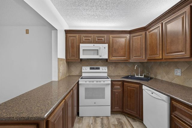 315 Pine Ridge Circle D-1, Greenacres, FL 33463
