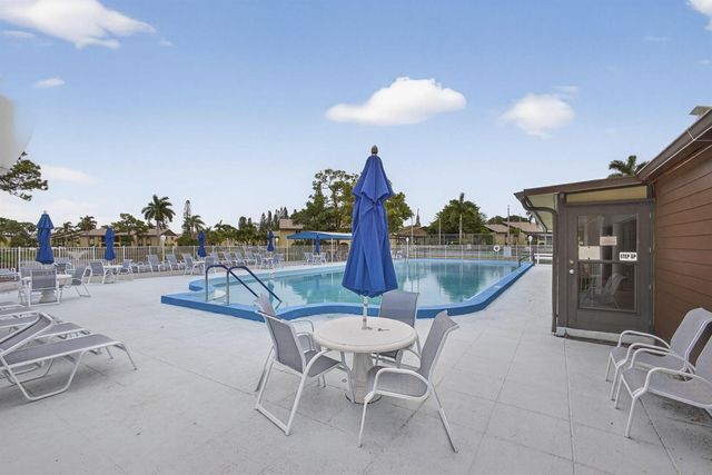315 Pine Ridge Circle D-1, Greenacres, FL 33463