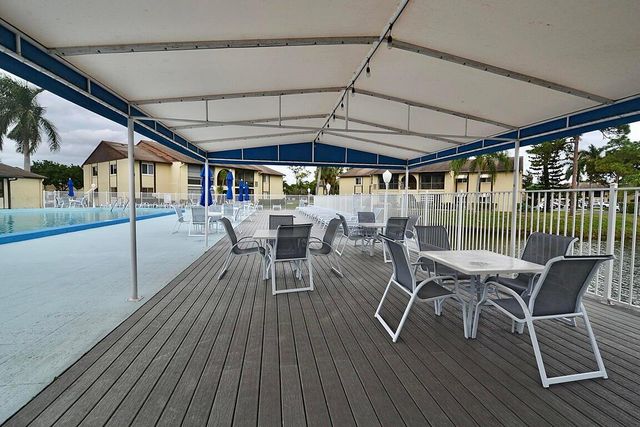 315 Pine Ridge Circle D-1, Greenacres, FL 33463