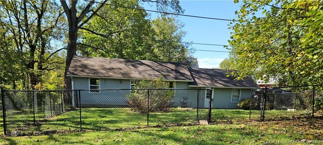 1046 Michigan Road, Madison, IN 47250