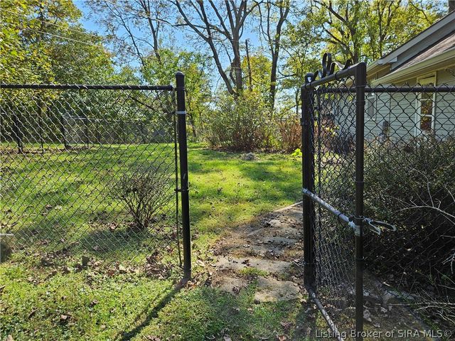 1046 Michigan Road, Madison, IN 47250