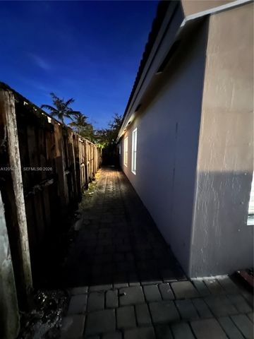 1916 SE 14th Ct, Homestead, FL 33035