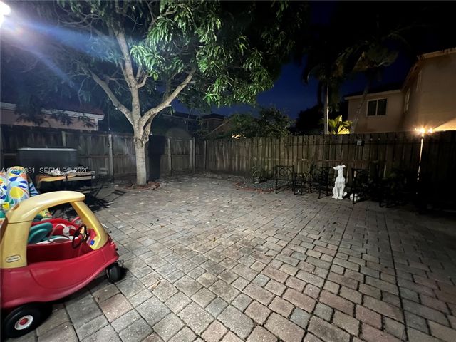 1916 SE 14th Ct, Homestead, FL 33035