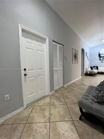 1916 SE 14th Ct, Homestead, FL 33035