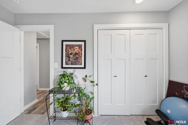 809 W Burt Drive, Lincoln, NE 68521