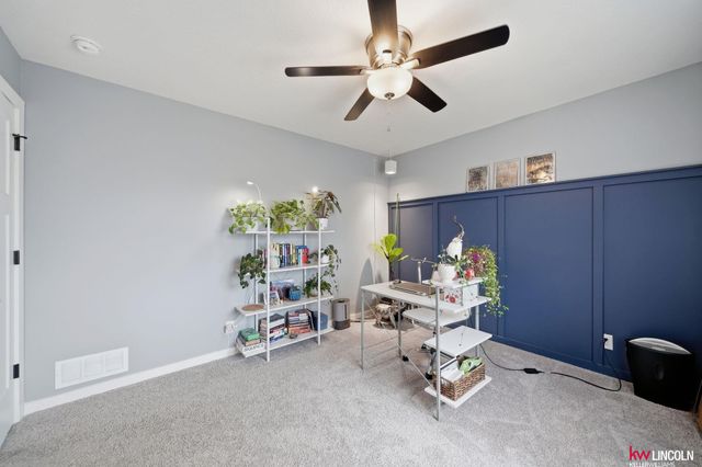 809 W Burt Drive, Lincoln, NE 68521