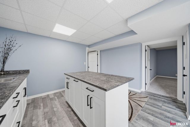 809 W Burt Drive, Lincoln, NE 68521