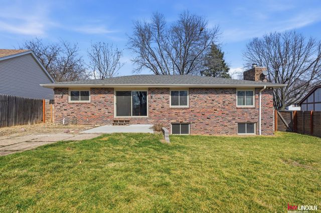809 W Burt Drive, Lincoln, NE 68521