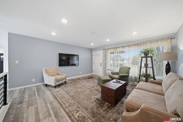 809 W Burt Drive, Lincoln, NE 68521