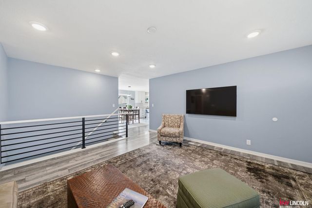 809 W Burt Drive, Lincoln, NE 68521